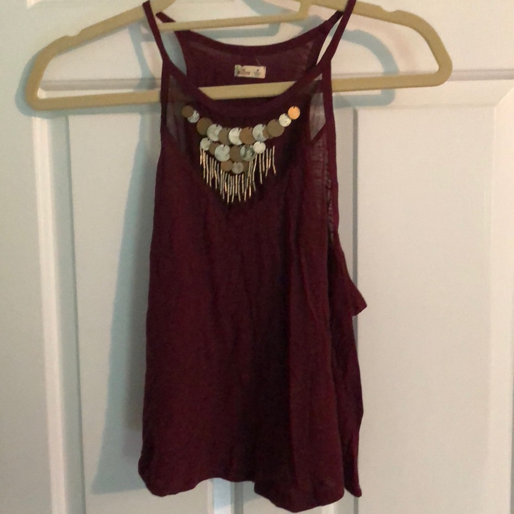 Maroon hollister tank top with detail